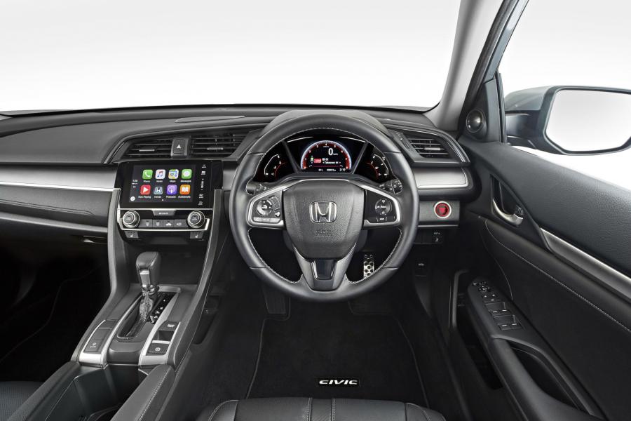 Торпедо Honda Civic Sedan RS 2016 года  (AU) (фото 29 из 31)